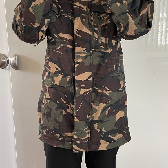 Men's Burton GORE-TEX Radial Insulated Snow Jacket - Picture 16 of 16